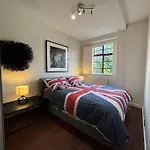 Central Stylish 1 Bed Hyde Park