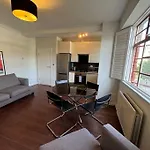 Central Stylish 1 Bed Hyde Park