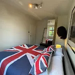 Central Stylish 1 Bed Hyde Park