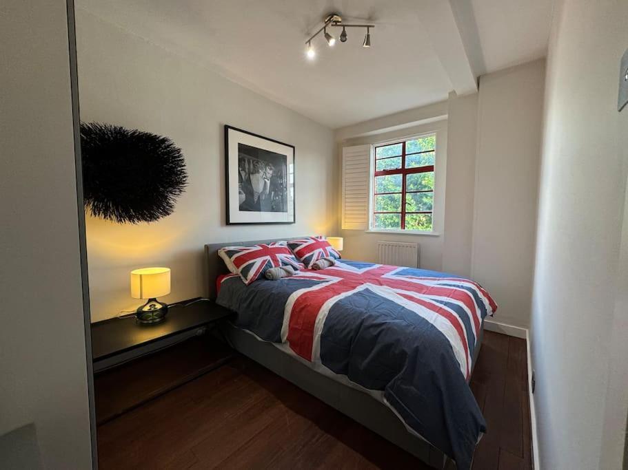 Stylish 1 Bed Hyde Park *